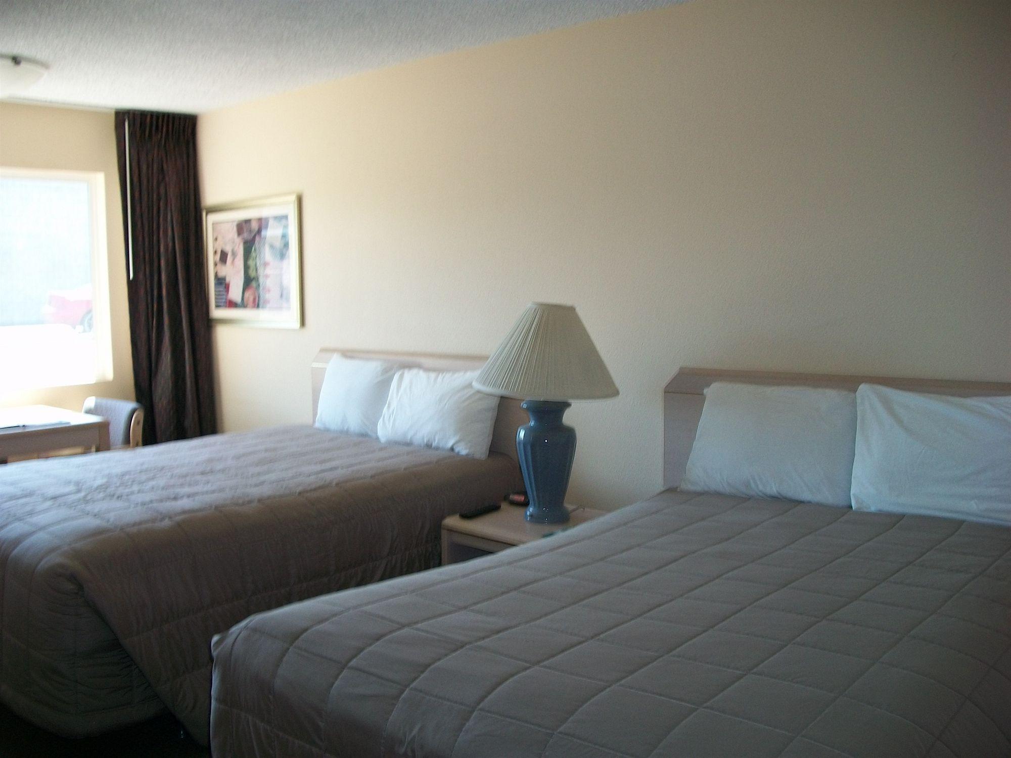 Guesthouse Inn & Suites Eugene/スプリングフィールド エクステリア 写真