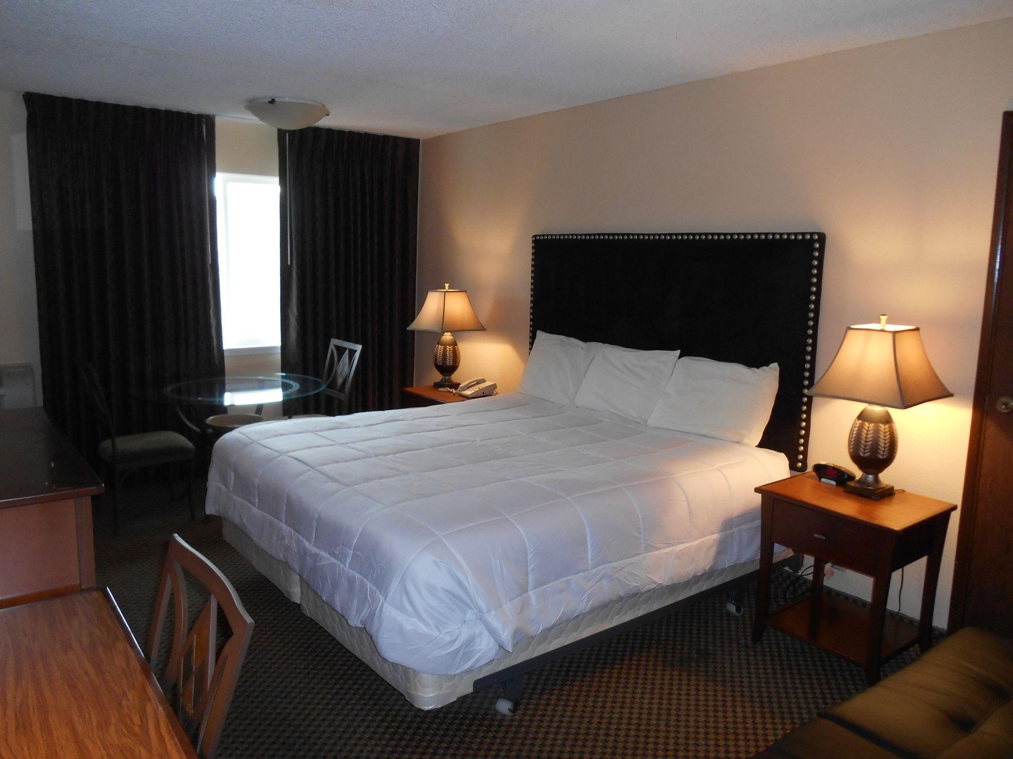 Guesthouse Inn & Suites Eugene/スプリングフィールド エクステリア 写真