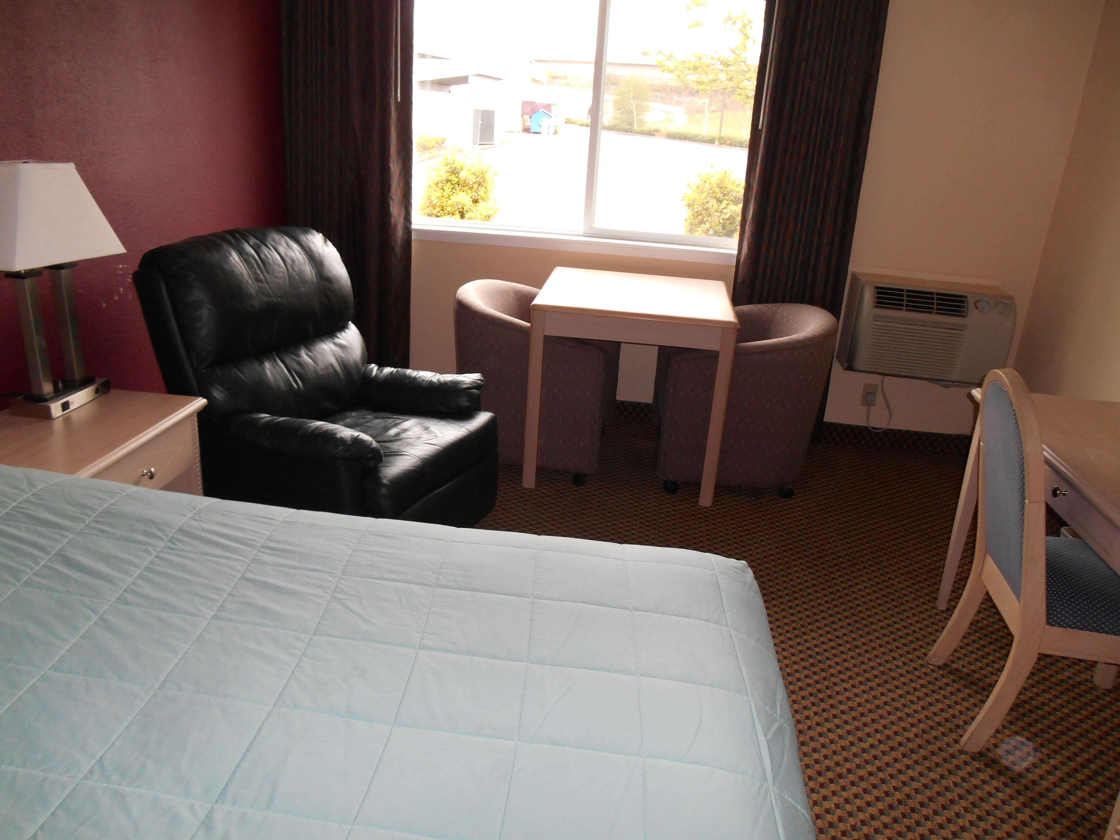 Guesthouse Inn & Suites Eugene/スプリングフィールド エクステリア 写真