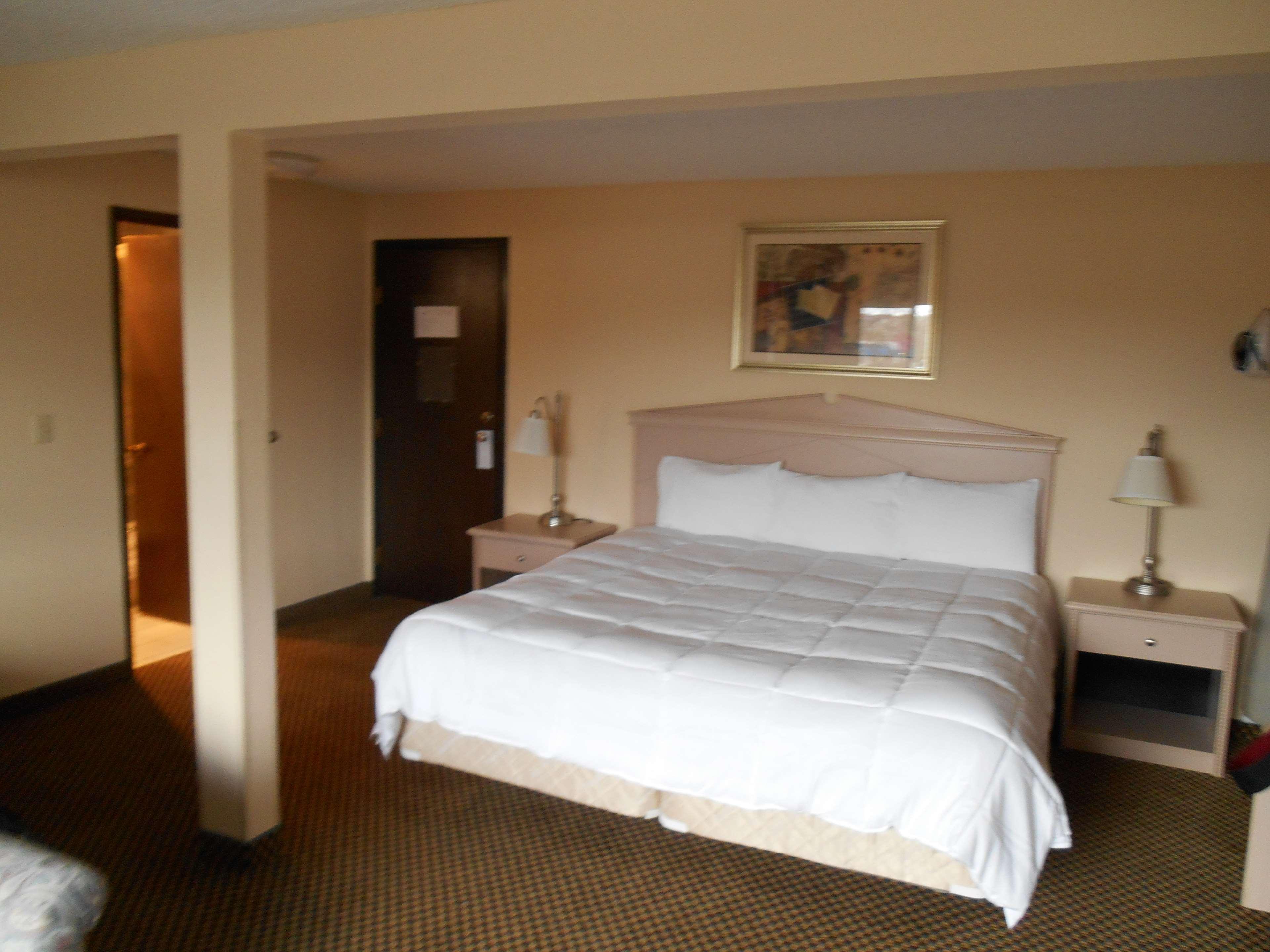 Guesthouse Inn & Suites Eugene/スプリングフィールド エクステリア 写真