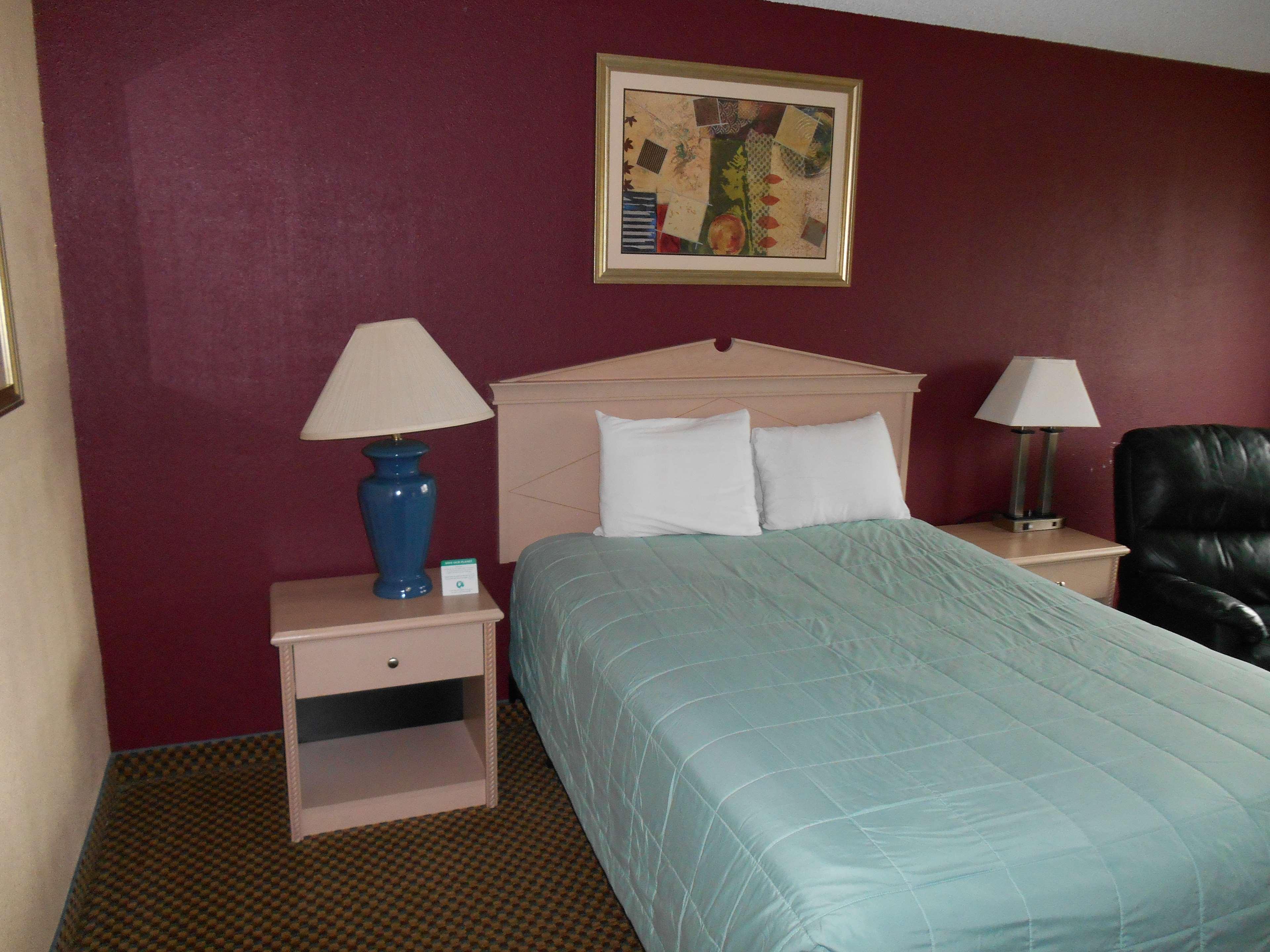 Guesthouse Inn & Suites Eugene/スプリングフィールド エクステリア 写真