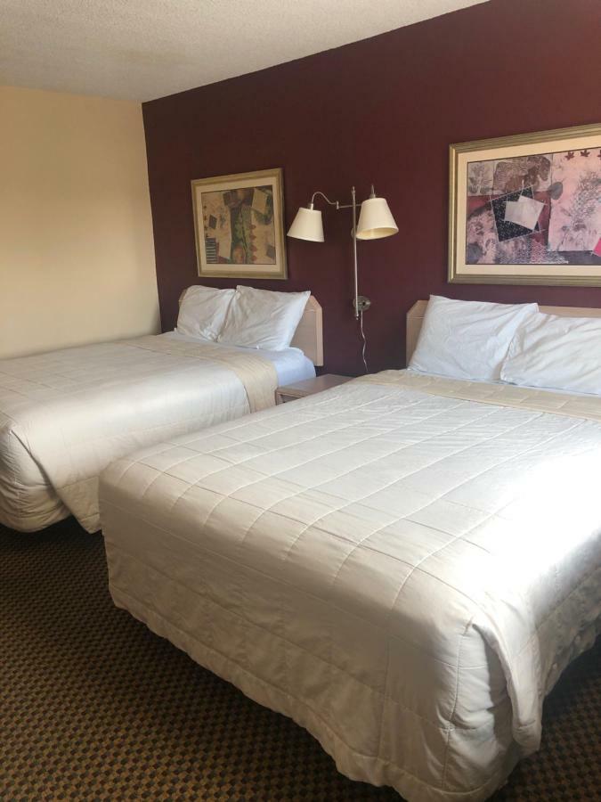 Guesthouse Inn & Suites Eugene/スプリングフィールド エクステリア 写真