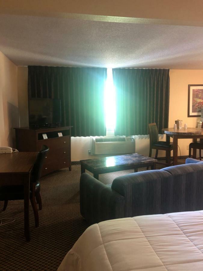 Guesthouse Inn & Suites Eugene/スプリングフィールド エクステリア 写真