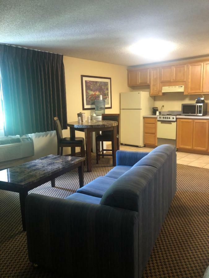 Guesthouse Inn & Suites Eugene/スプリングフィールド エクステリア 写真