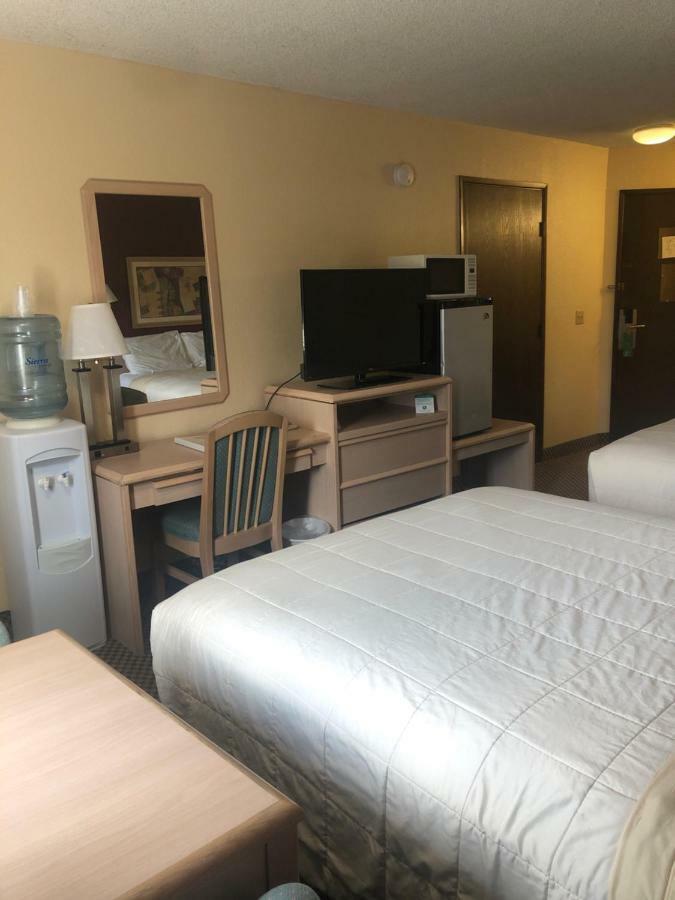 Guesthouse Inn & Suites Eugene/スプリングフィールド エクステリア 写真