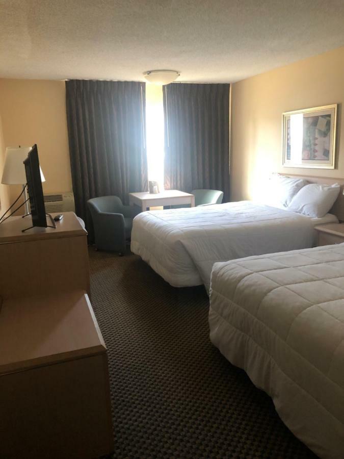 Guesthouse Inn & Suites Eugene/スプリングフィールド エクステリア 写真