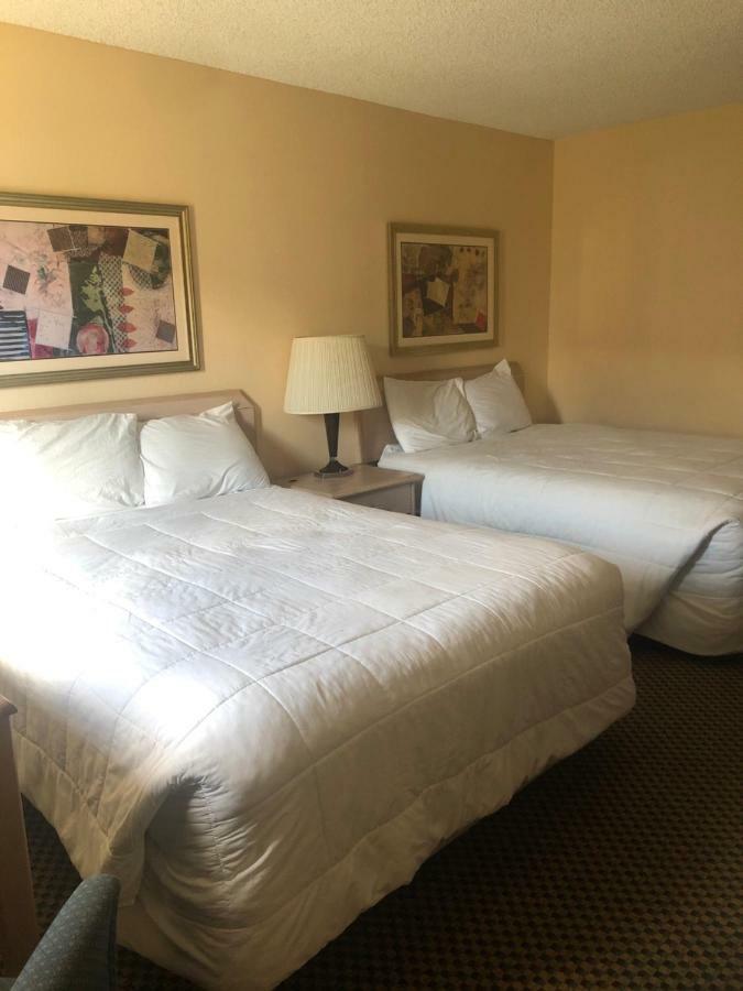 Guesthouse Inn & Suites Eugene/スプリングフィールド エクステリア 写真